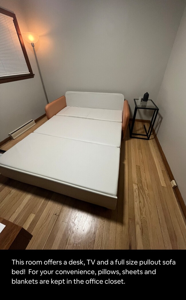 Building Photo - 5922 S Howell Ave