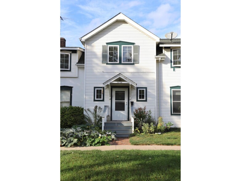 Building Photo - 711 Washington St