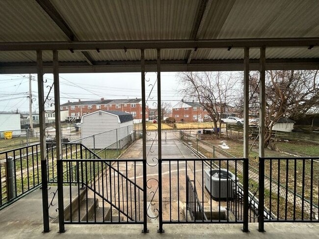 Building Photo - 3 Bedroom Middle River