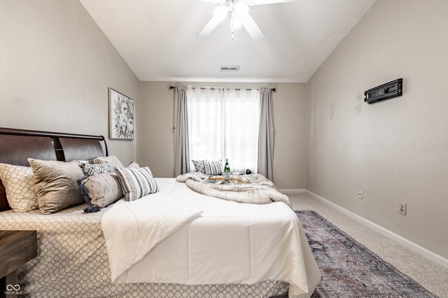 Building Photo - 10513 Blue Springs Ln