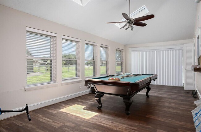 Building Photo - 10455 Antrim Ln