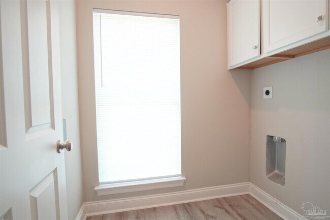 Building Photo - 3513 Southwind Dr