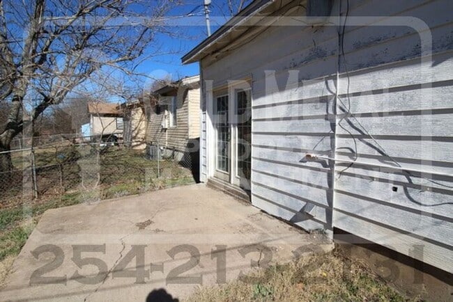 Building Photo - 603 Hill St