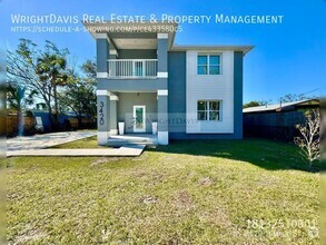 Building Photo - Stunning 3/2 duplex in Tampa!