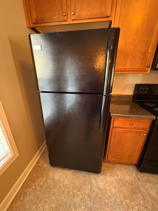 Building Photo - Cute 2 Bedroom Townhouse Near Furman and Cherrydale!! Ready for Immediate Move In!!!!