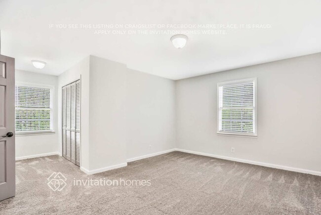 Building Photo - 5041 Edinburgh Terrace