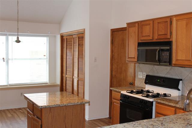 Building Photo - 3805 Silver Maple Dr