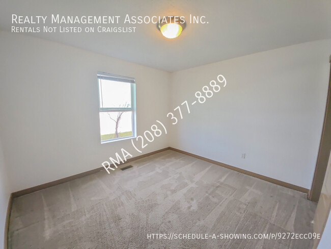 Building Photo - 6810 S Nordean Ave