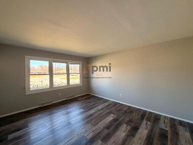 Building Photo - 5469 Aspen Ave