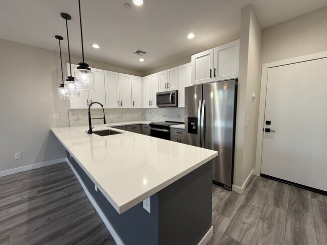 Building Photo - A614