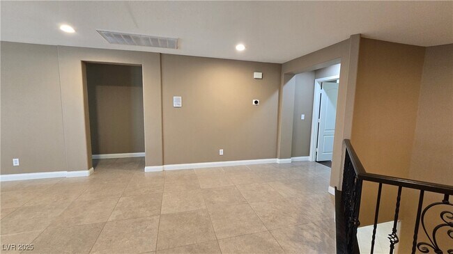 Building Photo - 5536 Breecher Ave