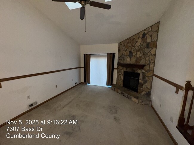 Building Photo - 7307 Bass Dr