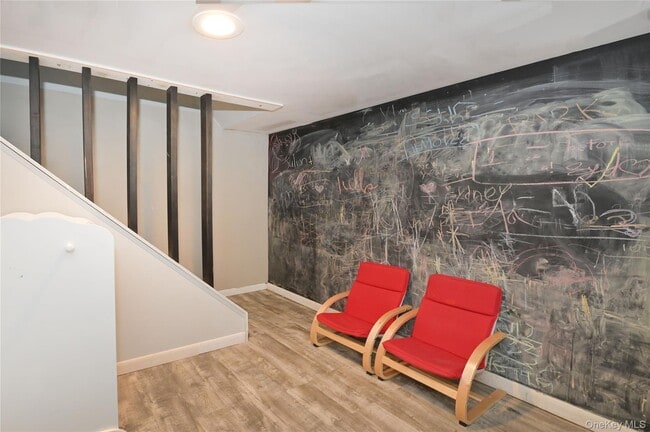 Building Photo - 3485 Riverside Dr