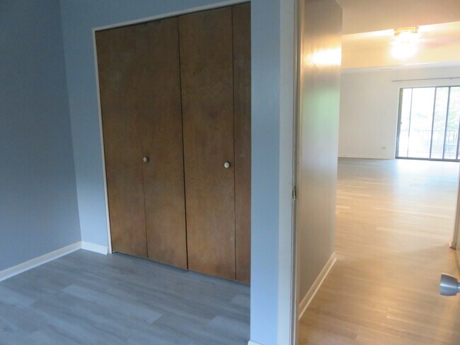 Building Photo - 607 Carroll Pkwy