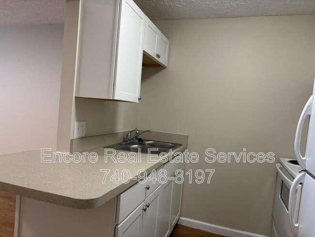 Building Photo - 499 S 30th St