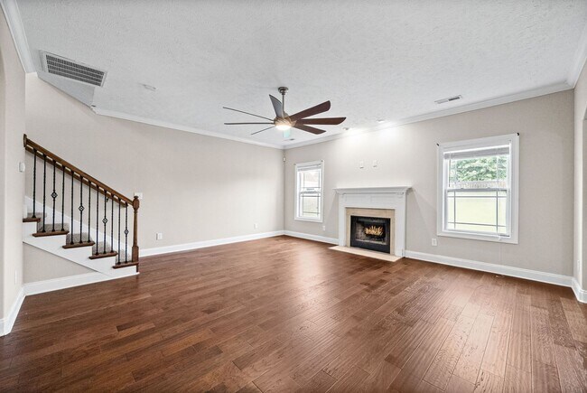 Building Photo - 880 Cherry Blossom Ln