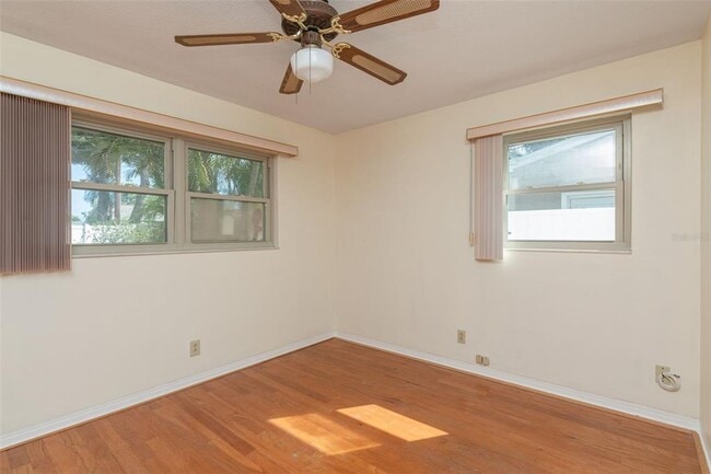 Building Photo - 11343 87th Ave