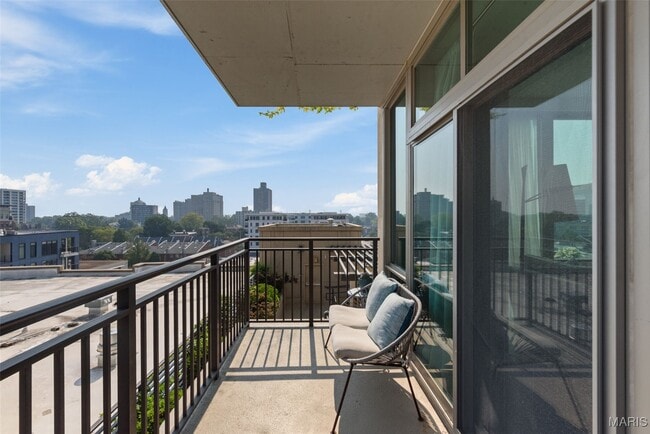 Building Photo - 4909 Laclede Ave