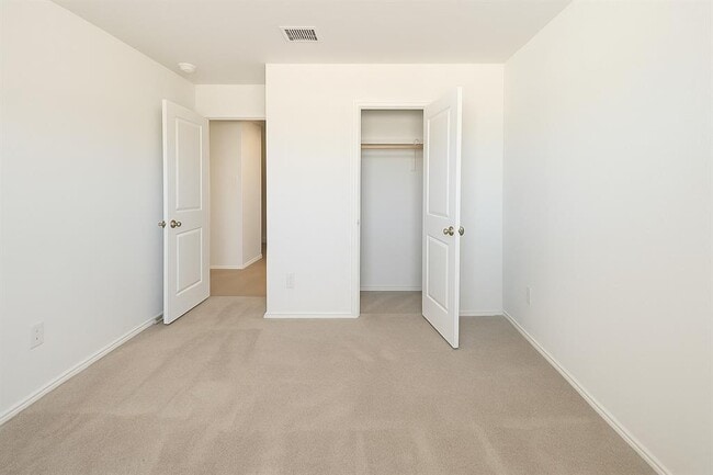 Building Photo - 461 Whoopers Lp