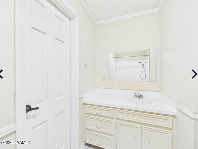 Building Photo - 107 Guillot Rd