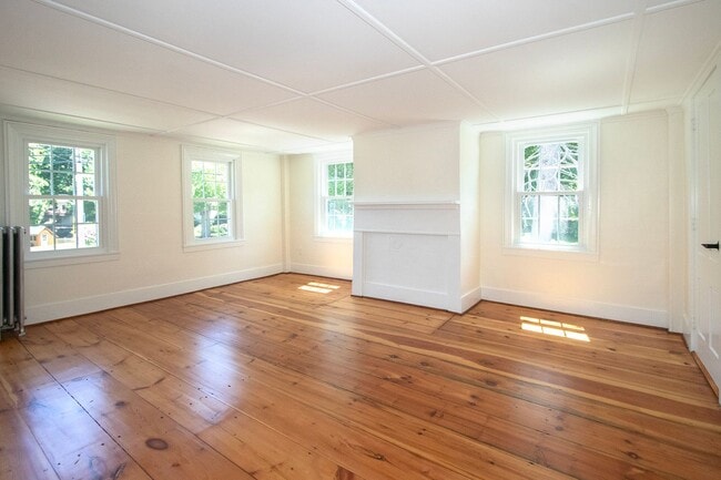 Building Photo - Amazing, Rarely Available Farmhouse with Carriage House and Garage