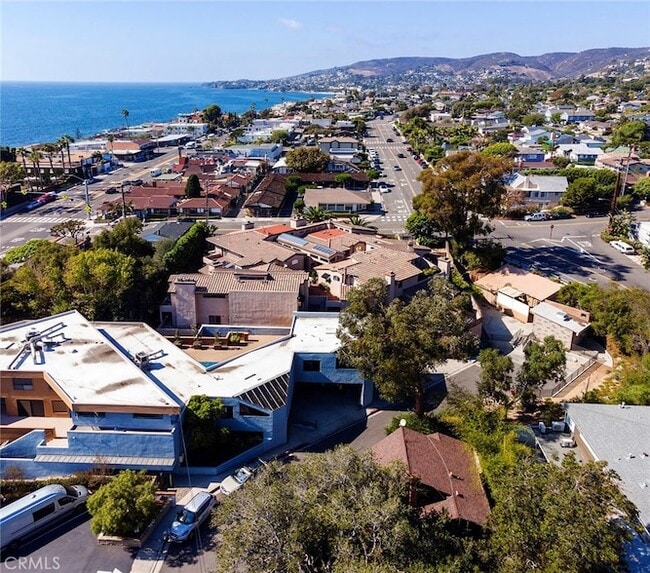 Building Photo - 237 Calliope St