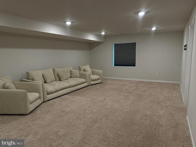 Building Photo - 15 Egret Way