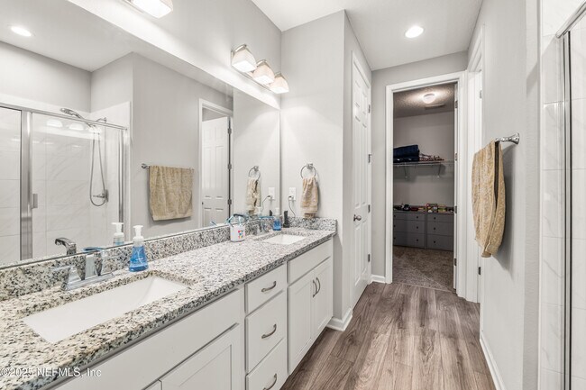 Building Photo - 2953 Alpin Dr