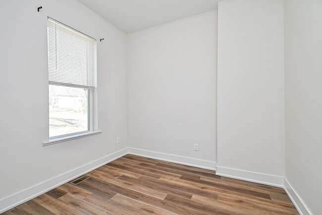 Building Photo - 4151 Chambers St