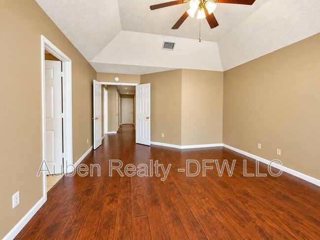 Building Photo - 514 Briarcroft Dr