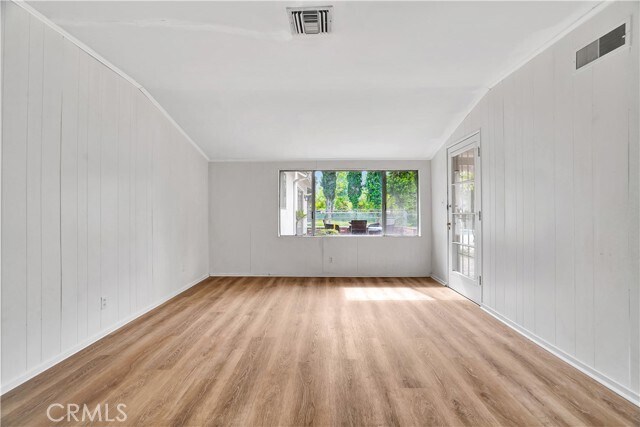 Building Photo - 5835 Jumilla Ave