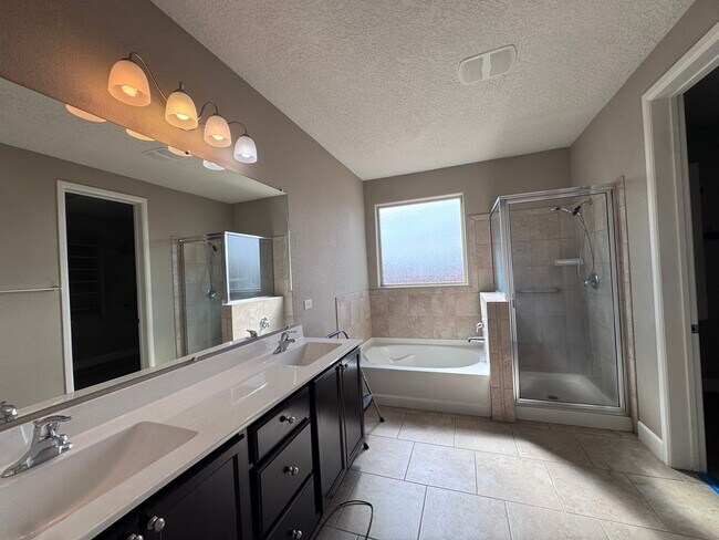Building Photo - 1504 Barbaro Dr SE