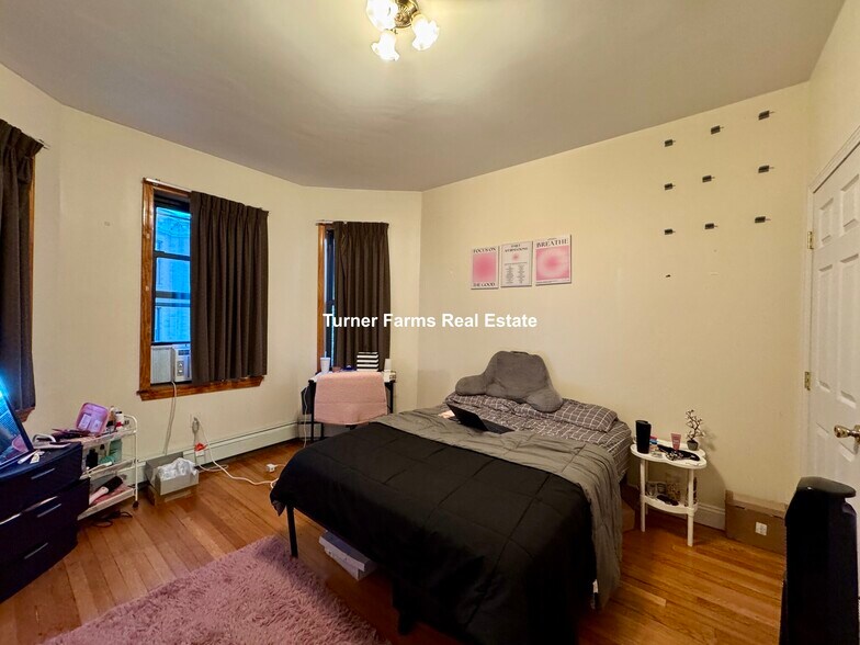 Building Photo - 47 Orkney Rd