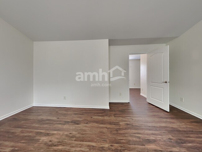 Building Photo - 308 Ranlo Ave