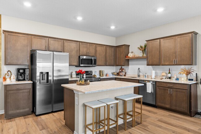 Building Photo - 3BR Center Lake Townhome | 2-Car Garage, Loft & Resort-Style Amenities