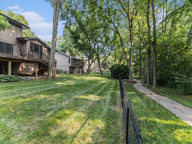 Building Photo - 11736 Quail Dr