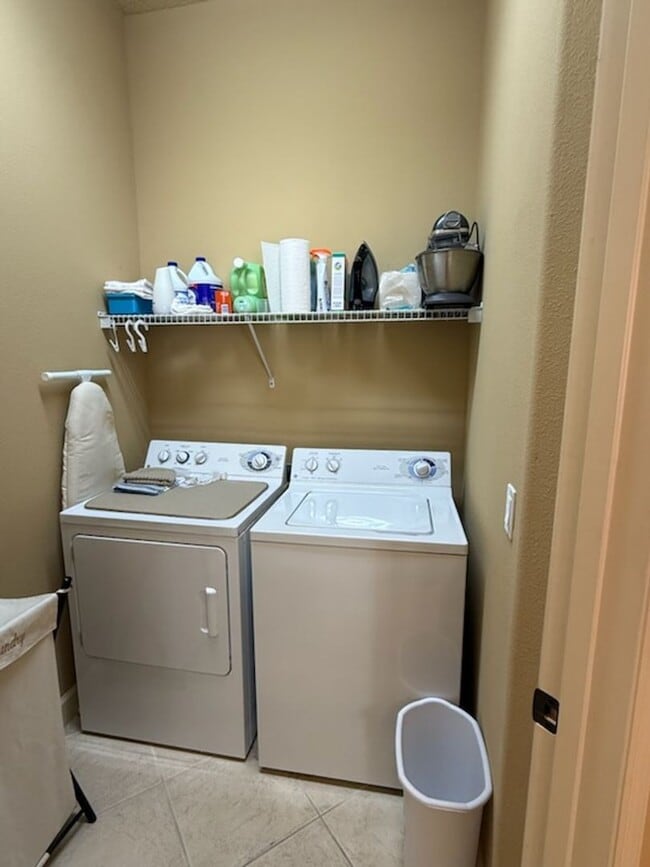 Building Photo - 2BR/2BA | Newly Renovated Single Family Home | 2-Car Covered Parking |  Private Pool!