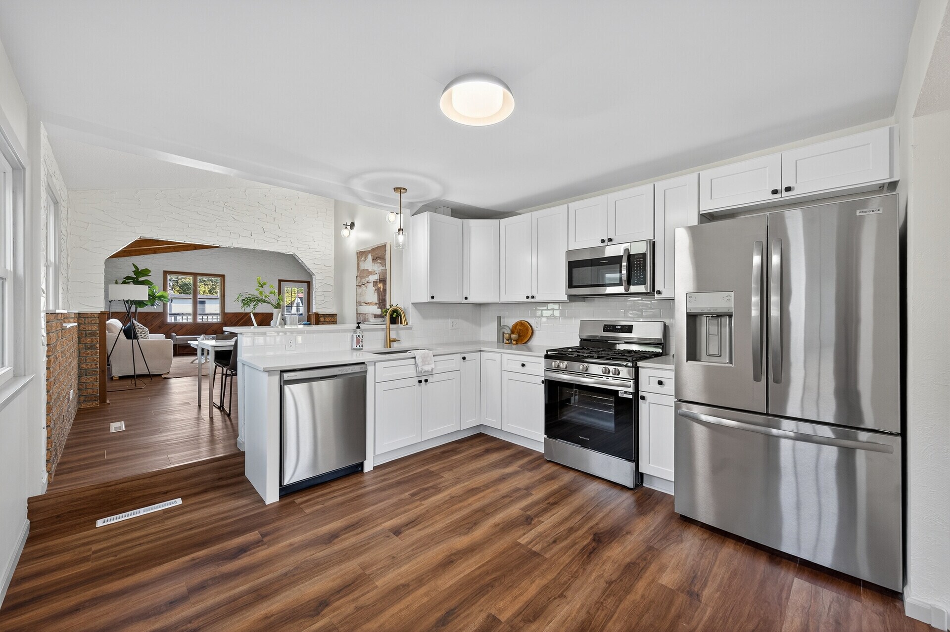 Building Photo - 1205 8th Ave S