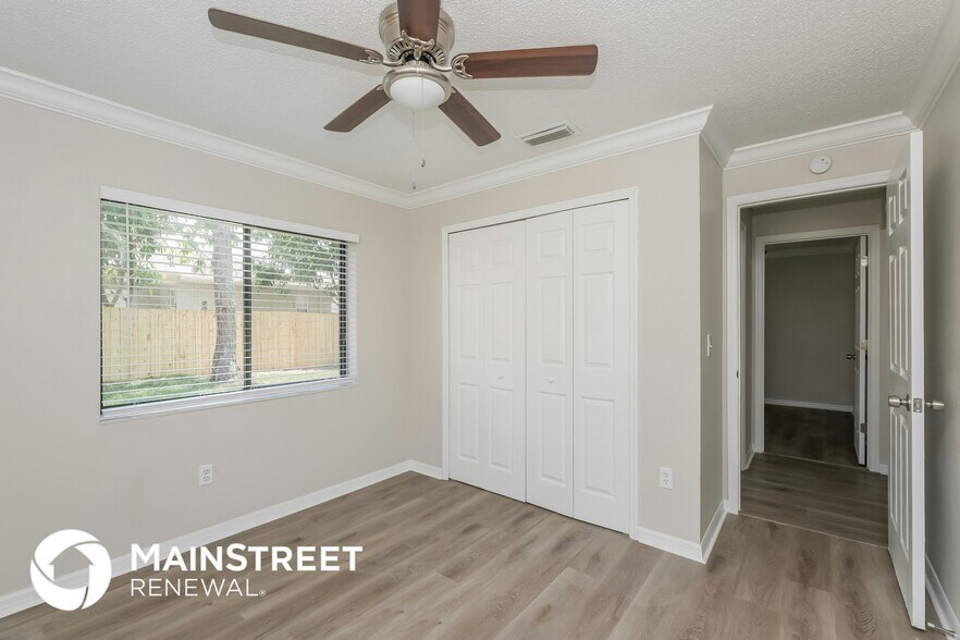 Building Photo - 13404 Laraway Dr