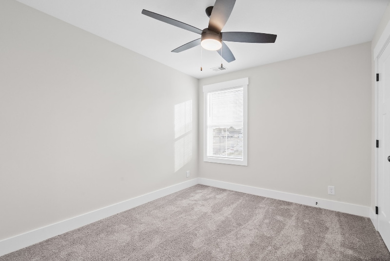 Building Photo - 361 Frontier Dr