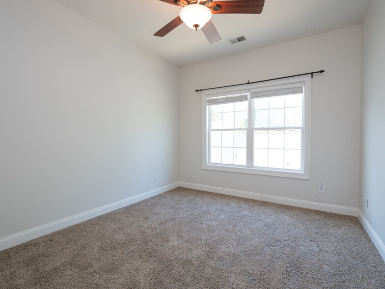 bedroom 3 - 1814 Tennyson Row