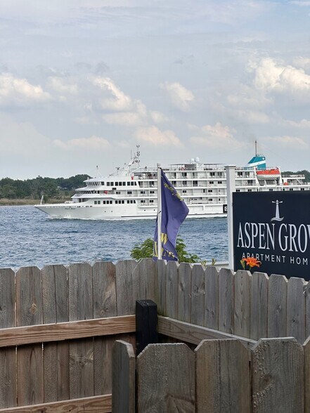 Building Photo - Aspen Grove ~ Discover the Simplicity of Cottage Living on the River