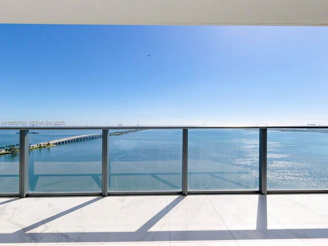 Building Photo - 3131 NE 7th Ave