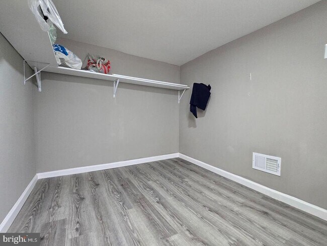 Building Photo - 1218 N 16th St