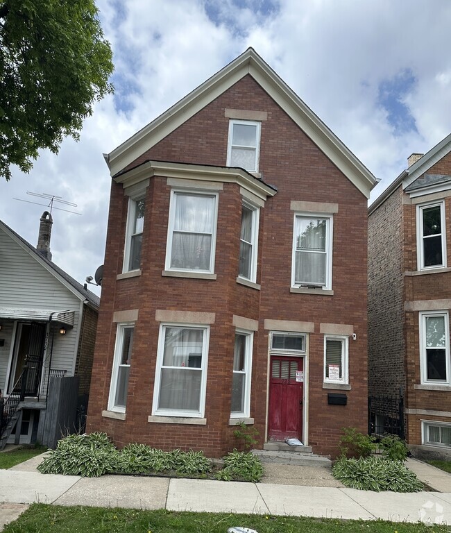 Building Photo - 3728 S Wolcott Ave