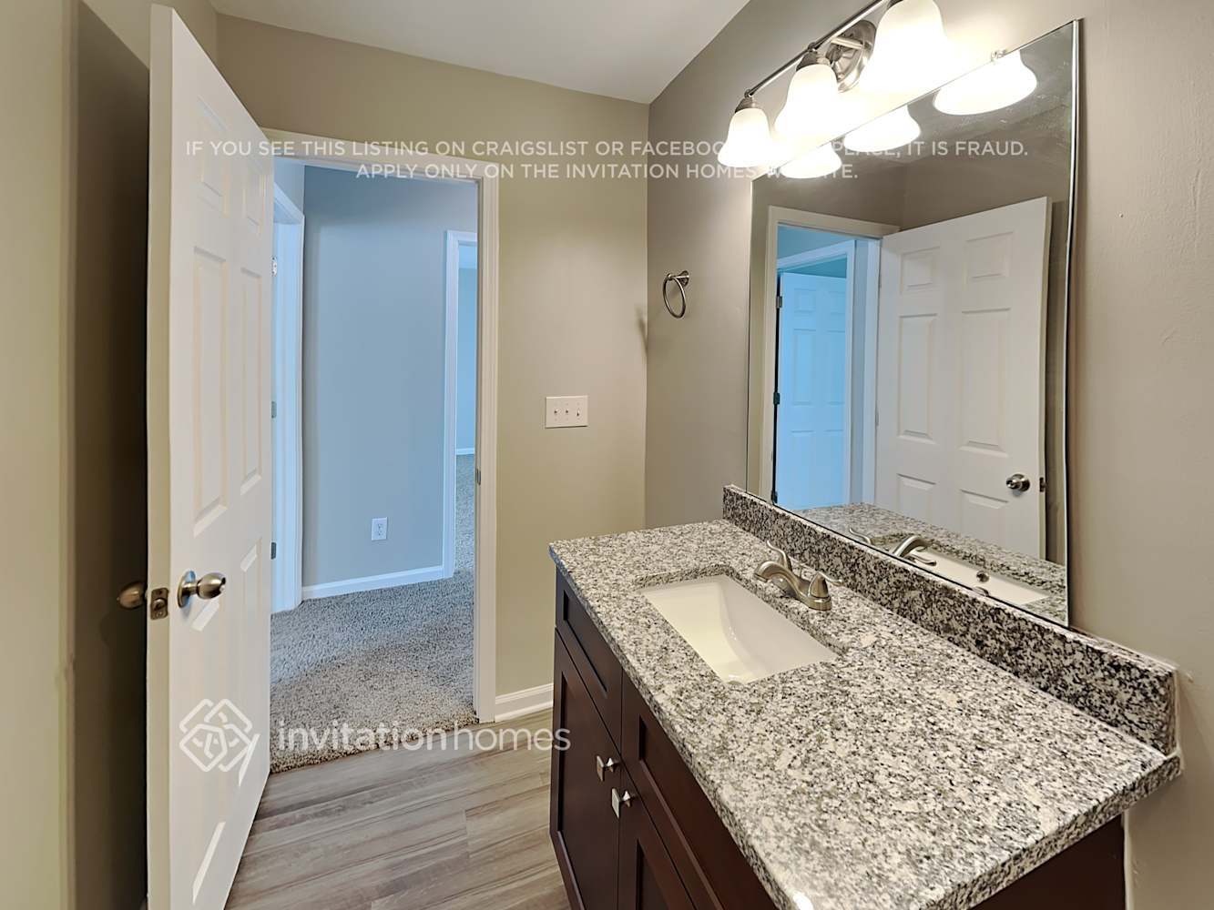 Building Photo - 516 Landis Oak Way