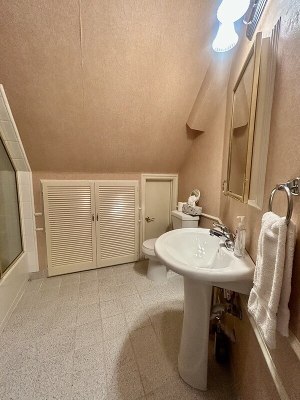 Building Photo - 7245 Barber's Grove Ln