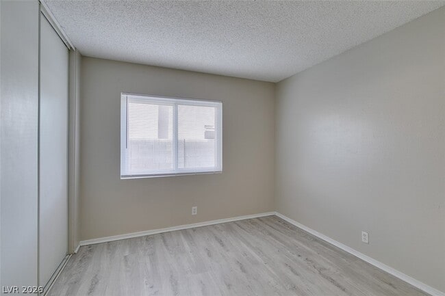 Building Photo - 2340 Belvedere Dr