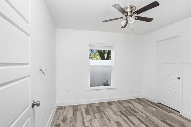 Building Photo - 349 Honey Bee Ln