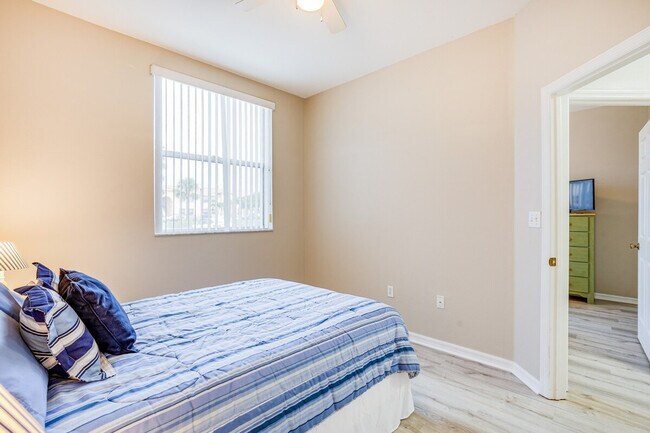 Building Photo - 15430 Bellamar Cir